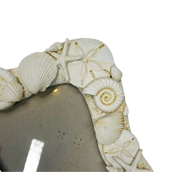 Fetco Lillian Seashell 5"x7" Photo Frame - Picture 6 of 11